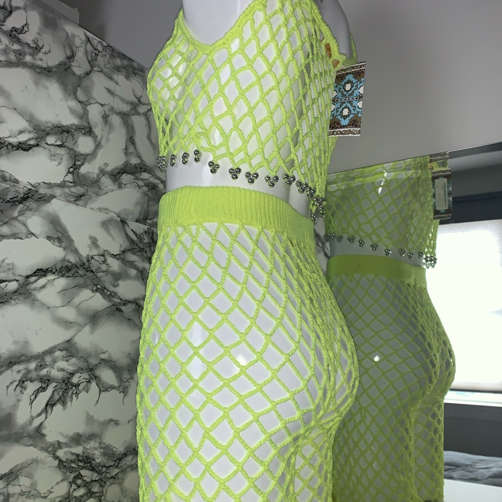 ✨NWT Boohoo neon yellow fishnet beach cover up S/M